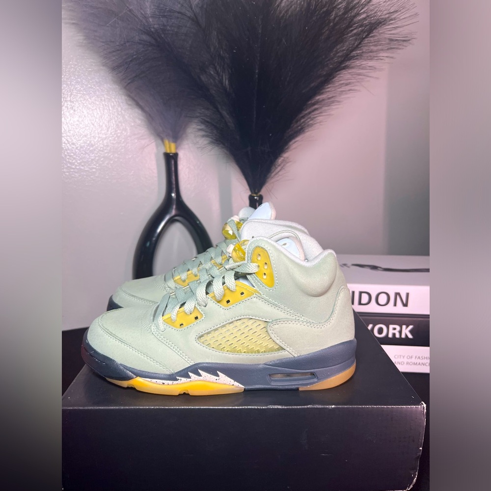 New in Box Air Jordan 5 Retro ‘Jade Horizon’ (NIB)